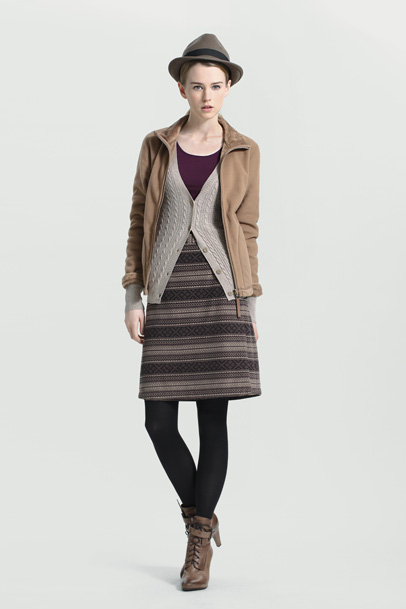 Uniqlo 2011-2012 Fall Winter Womens Lookbook: Designer Denim Jeans Fashion: Season Lookbooks, Ad Campaigns and Linesheets